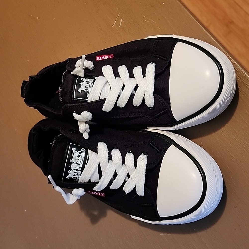 Levi's sneakers